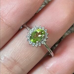 NWT Natural Peridot Gemstone 7X5mm w/CZ Accent Ring 925 Sterling Silver Size 8